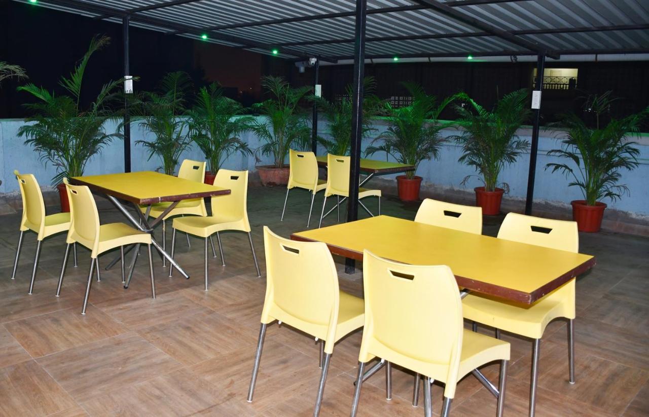 Megh Residency Navi Mumbai Hotel Buitenkant foto