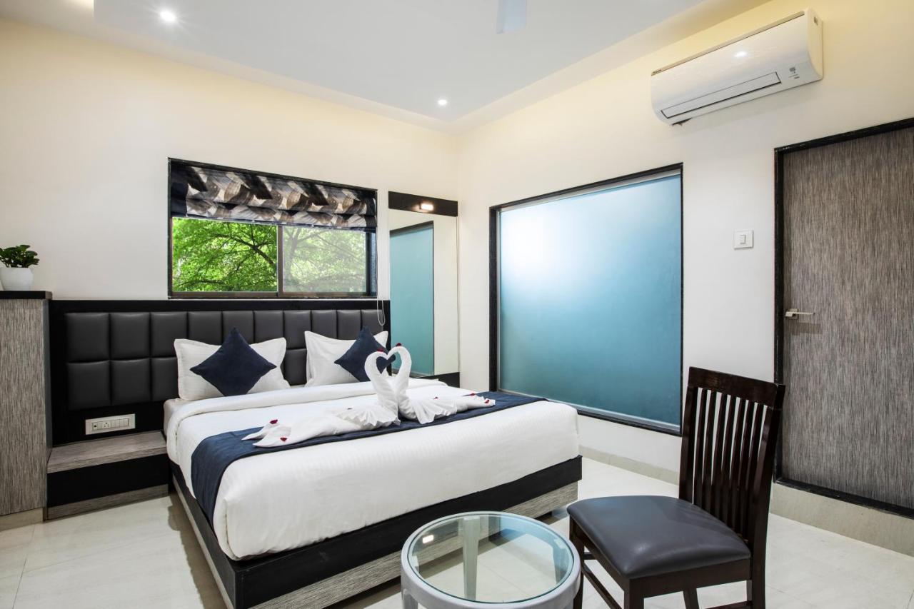 Megh Residency Navi Mumbai Hotel Buitenkant foto