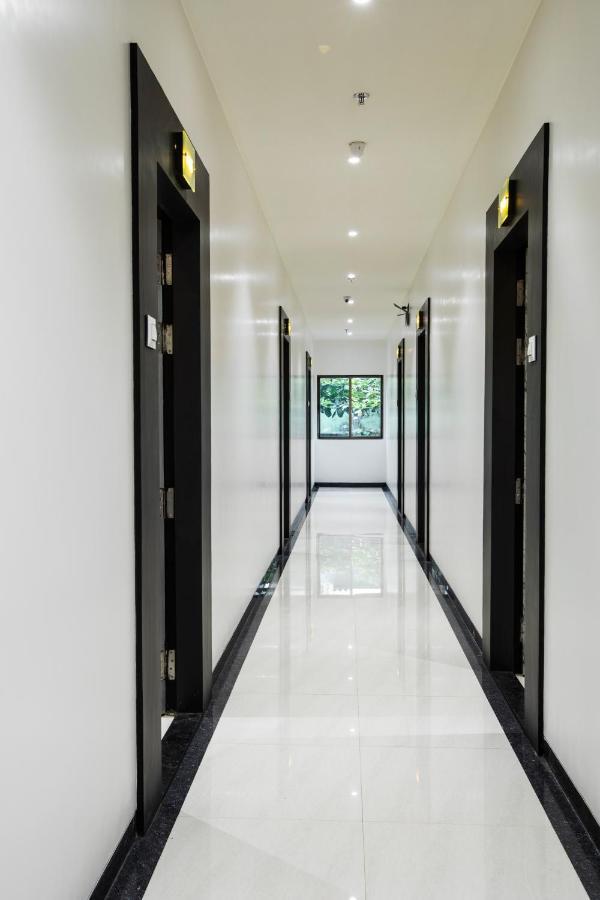 Megh Residency Navi Mumbai Hotel Buitenkant foto