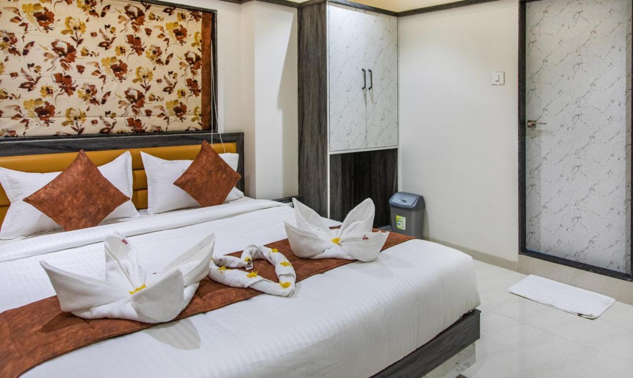 Megh Residency Navi Mumbai Hotel Buitenkant foto